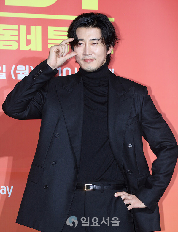 쿠팡플레이 시리즈 UDT: 우리 동네 특공대 제작발표회에 참석한 윤계상