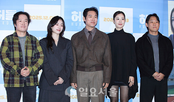 영화 허들 언론시사회에 참석한 이중옥-권희송-김영재-최예빈-한상욱 감독
