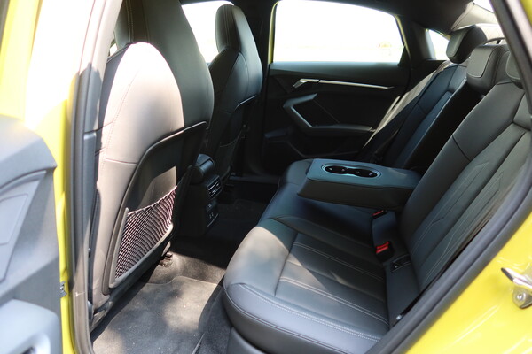 더 뉴 아우디 A3 2열 [이정하 자동차전문기자]