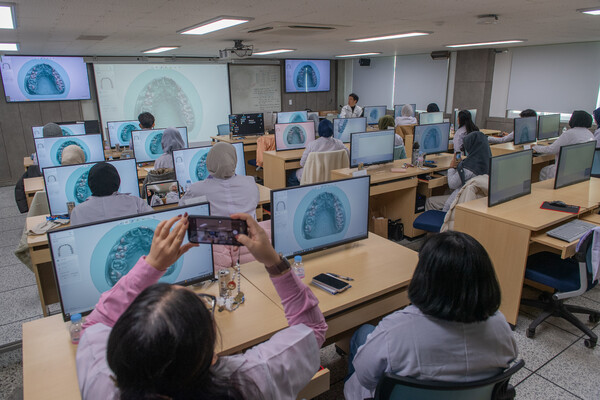 [대구보건대 소식] 인도네시아 대학생 초청 최첨단 'K-치기공' 기술 전수... - 뉴스 썸네일 이미지
