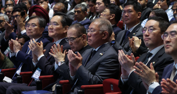 이재용·정의선·구광모 등 재계 수장, 인도 국빈방문 경제외교 동행 - 뉴스 썸네일 이미지