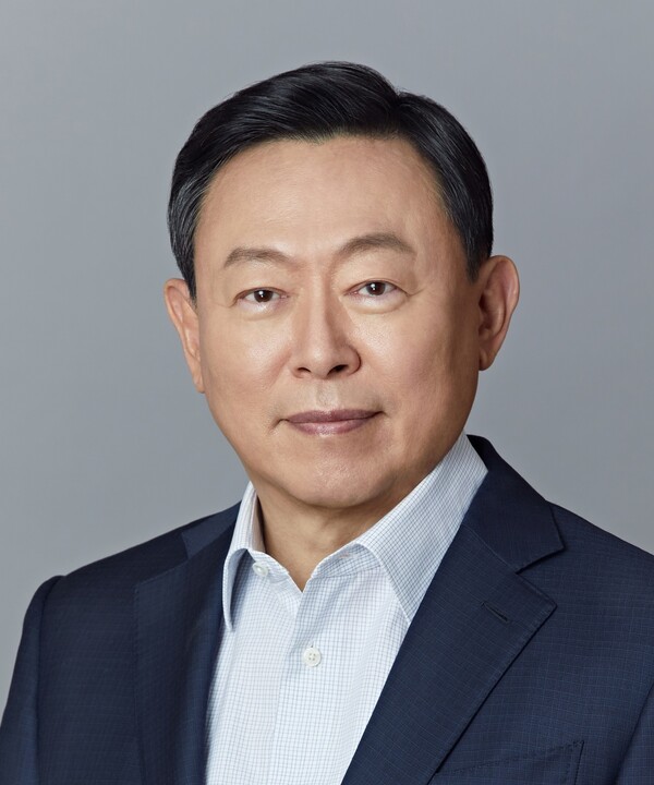 신동빈, 롯데 체질개선 고삐... AI 전환 성과 시험대 - 뉴스 썸네일 이미지